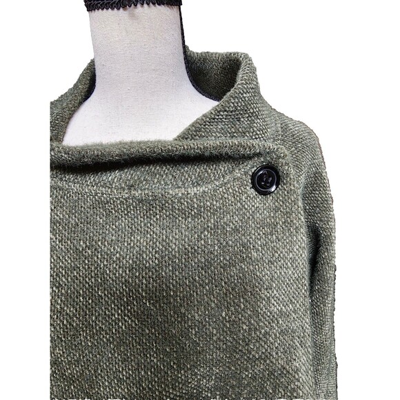 Unbranded Tops - Italian Asymmetrical Drape Neckline and Hem Sweater Green Size L Buttery Soft